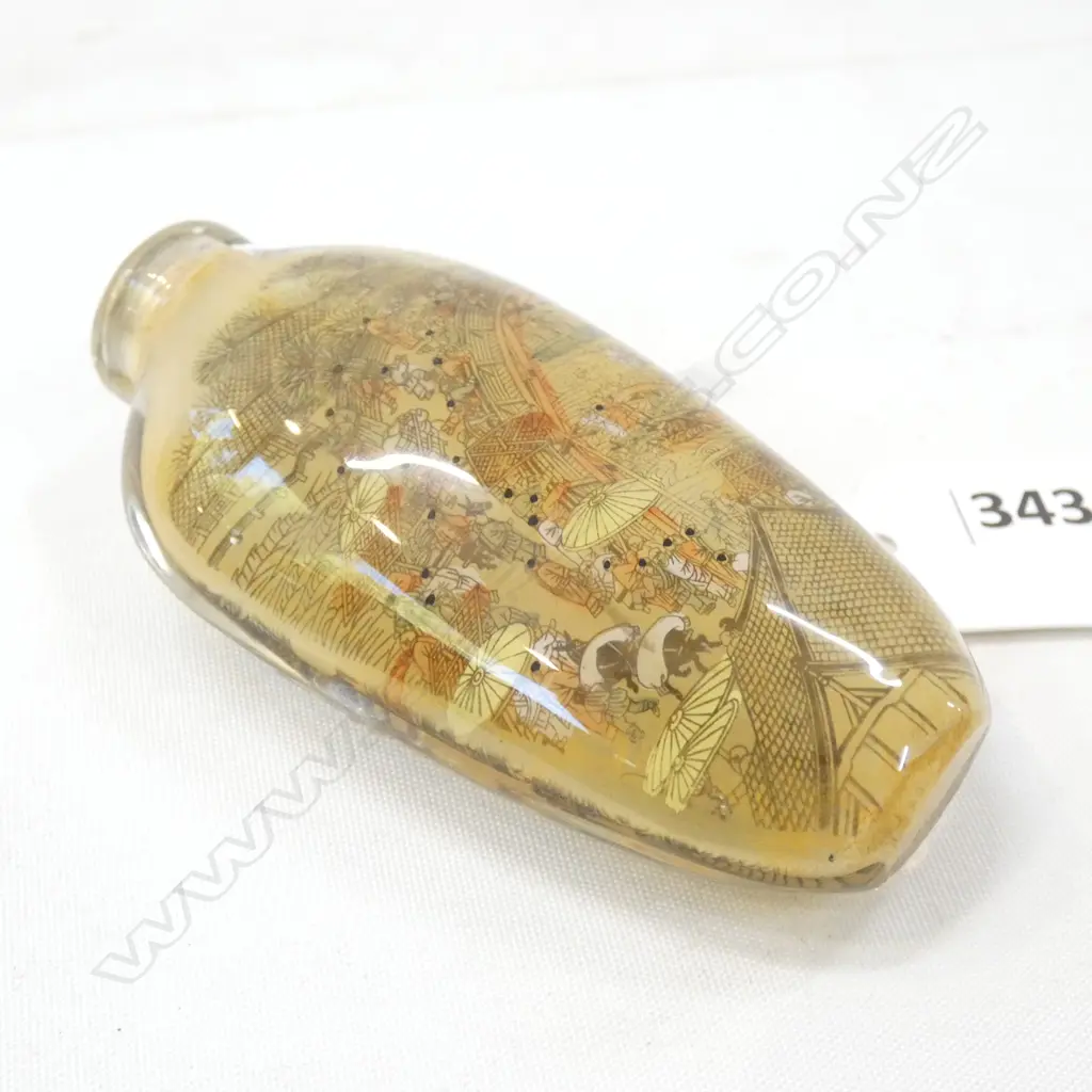 INTERIOR PAINTED SNUFF BOTTLE H.85mm Image 1++