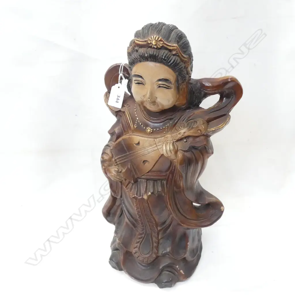 CERAMIC LUTE PLAYER H407mm Image 1++