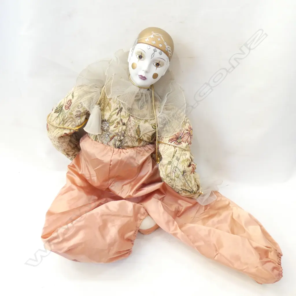 LG PIERROT PORCELAIN & CLOTH DOLL IN BROCADE JACKET H. 1000MM  Image 1++