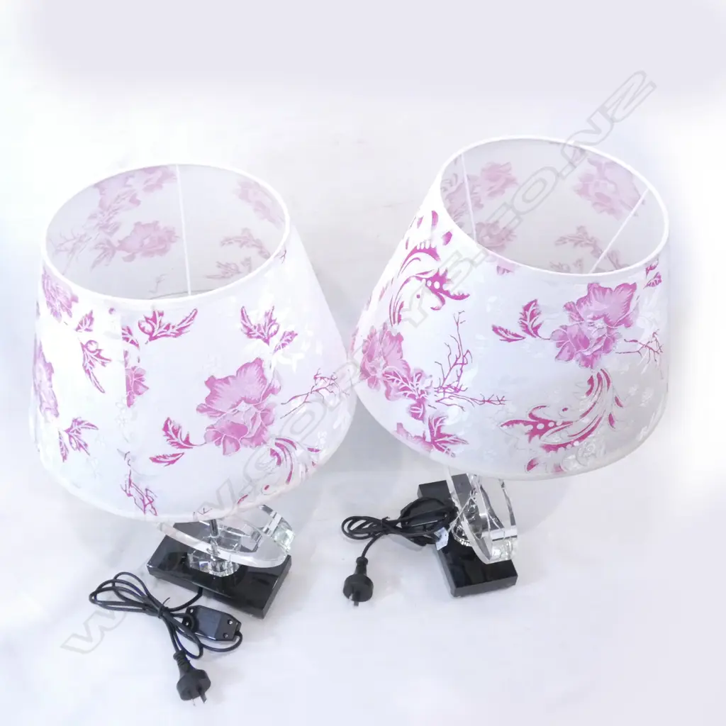 PR DESIGNER BLACK & CLEAR GLASS TABLE LAMPS W PINK FLORAL SHADES H560MM (WORKING) Image 1++