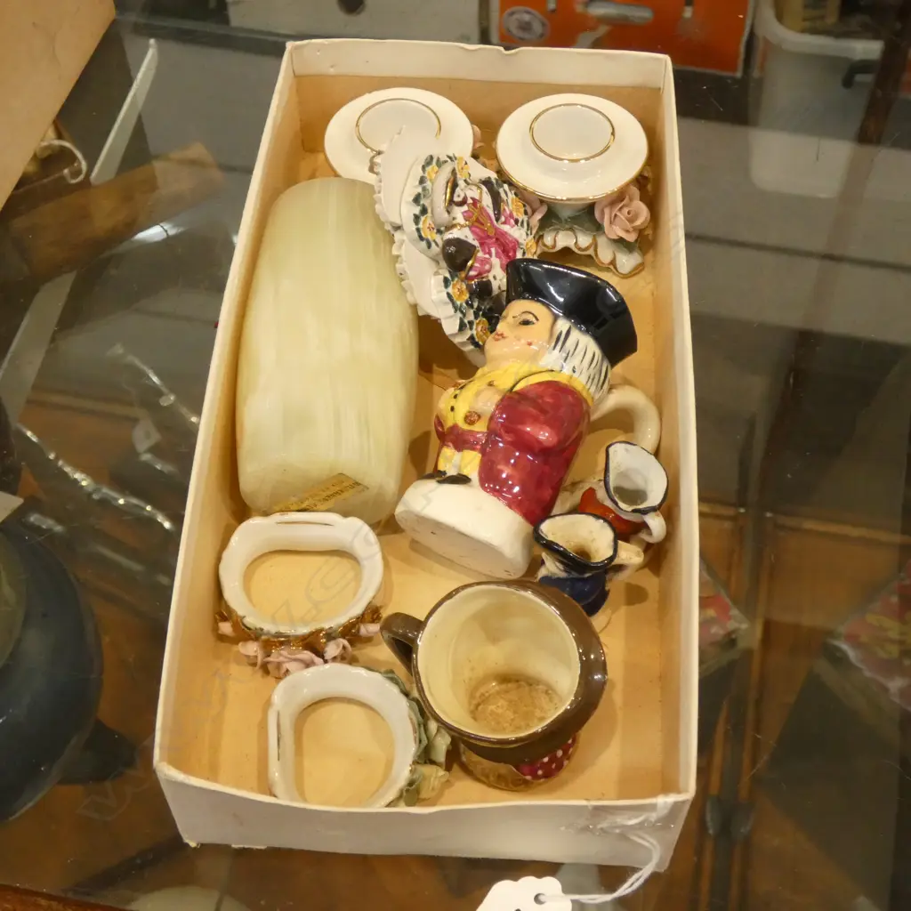 SM TRAY COLLECTABLES INCL ROYAL DOULTON  Image 1++