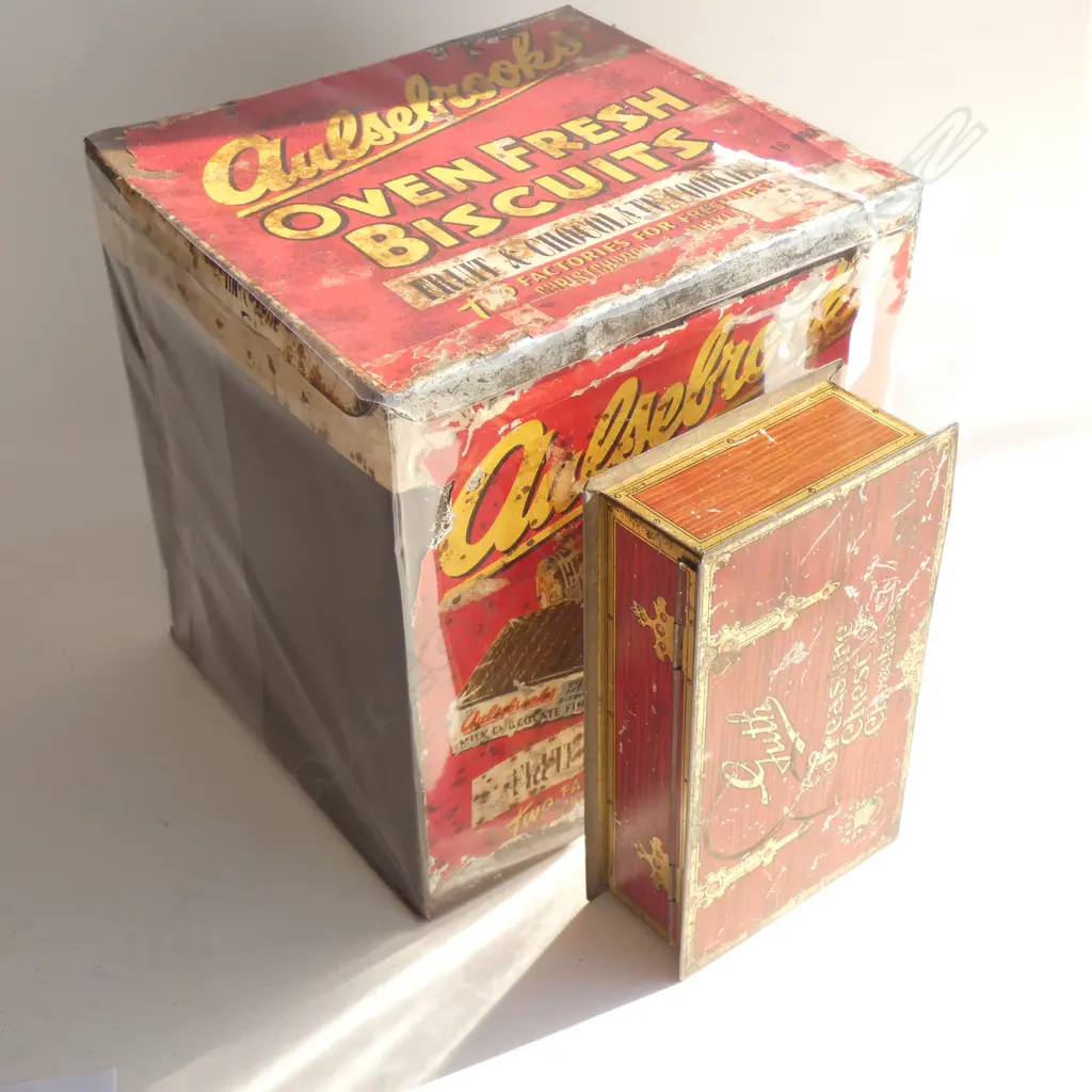 VINTAGE AULSEBROOKS / HUNTLY & PALMERS BISCUIT TIN C1930'S 250X230X220MM... Image 1++
