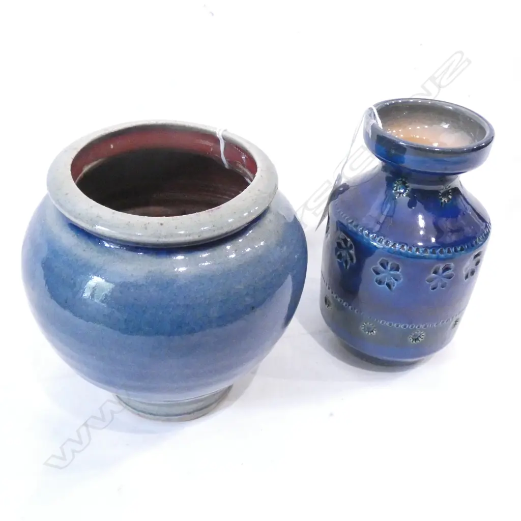 ITALIAN POTTERY VASE (155MM) + 1 OTHER  Image 1++