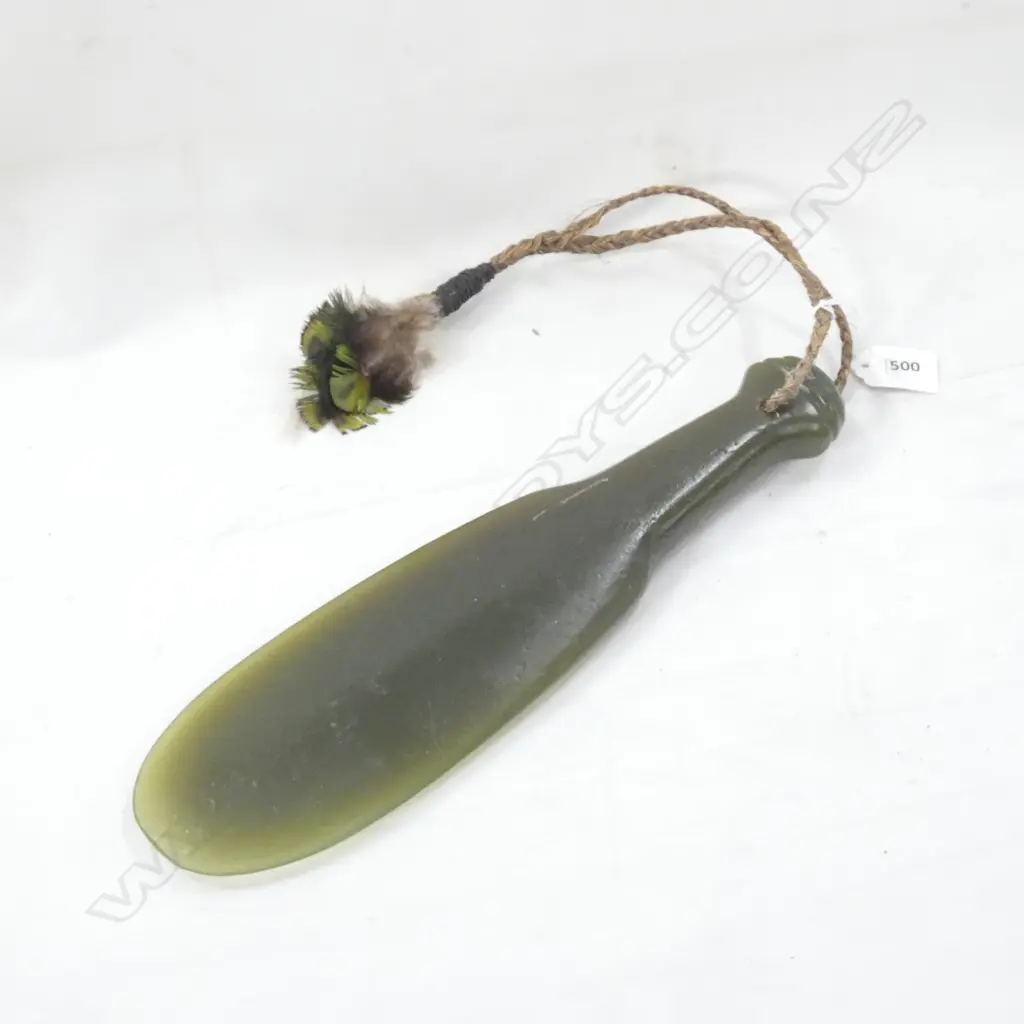 LG 'CONCERT PARTY' MERE - RESIN WITH PLAITED ROPE & FEATHERS L 325MM Image 1++