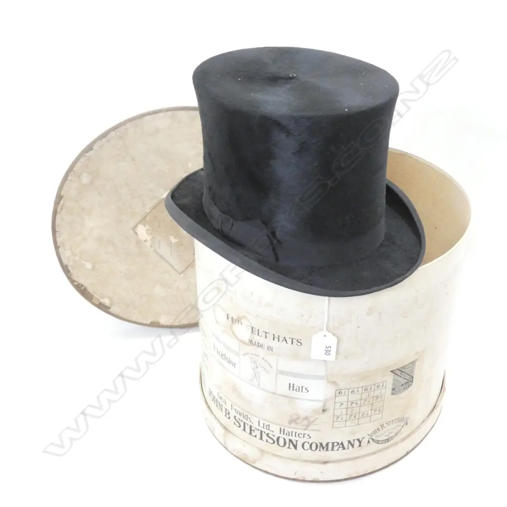 TOP HAT IN ORIGINAL BOX Image 1++