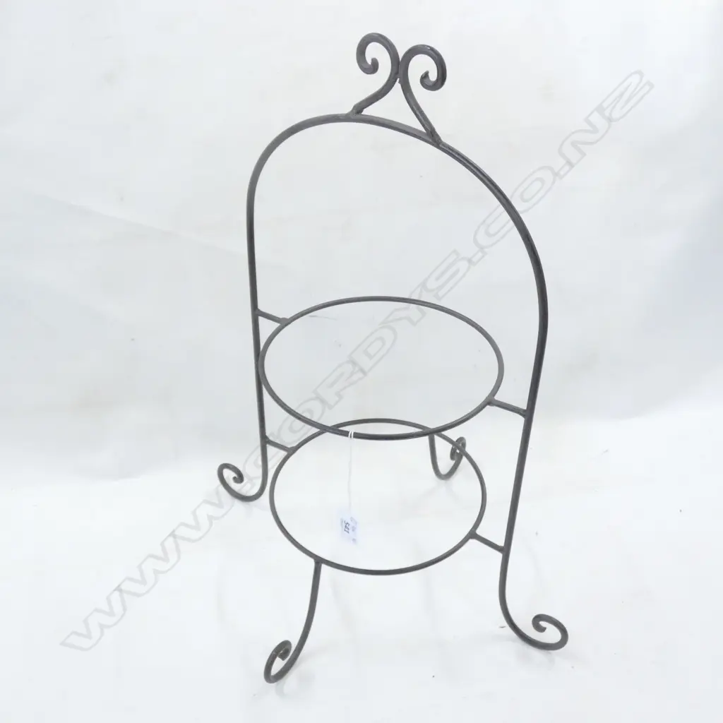 MODERN METAL 6 STEM CANDELABRA L.840MM & METAL PLATE STAND Image 1++