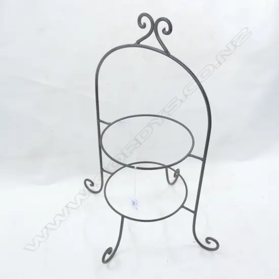 MODERN METAL 6 STEM CANDELABRA L.840MM & METAL PLATE STAND