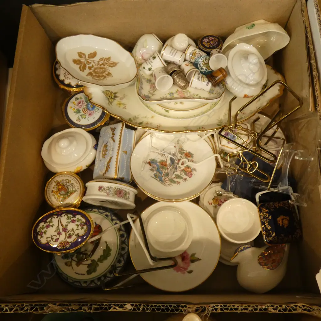 BOX COLLECTABLE CHINA ETC INCL MINIATURES / THIMBLES / TRINKET DISHES ETC. Image 1++