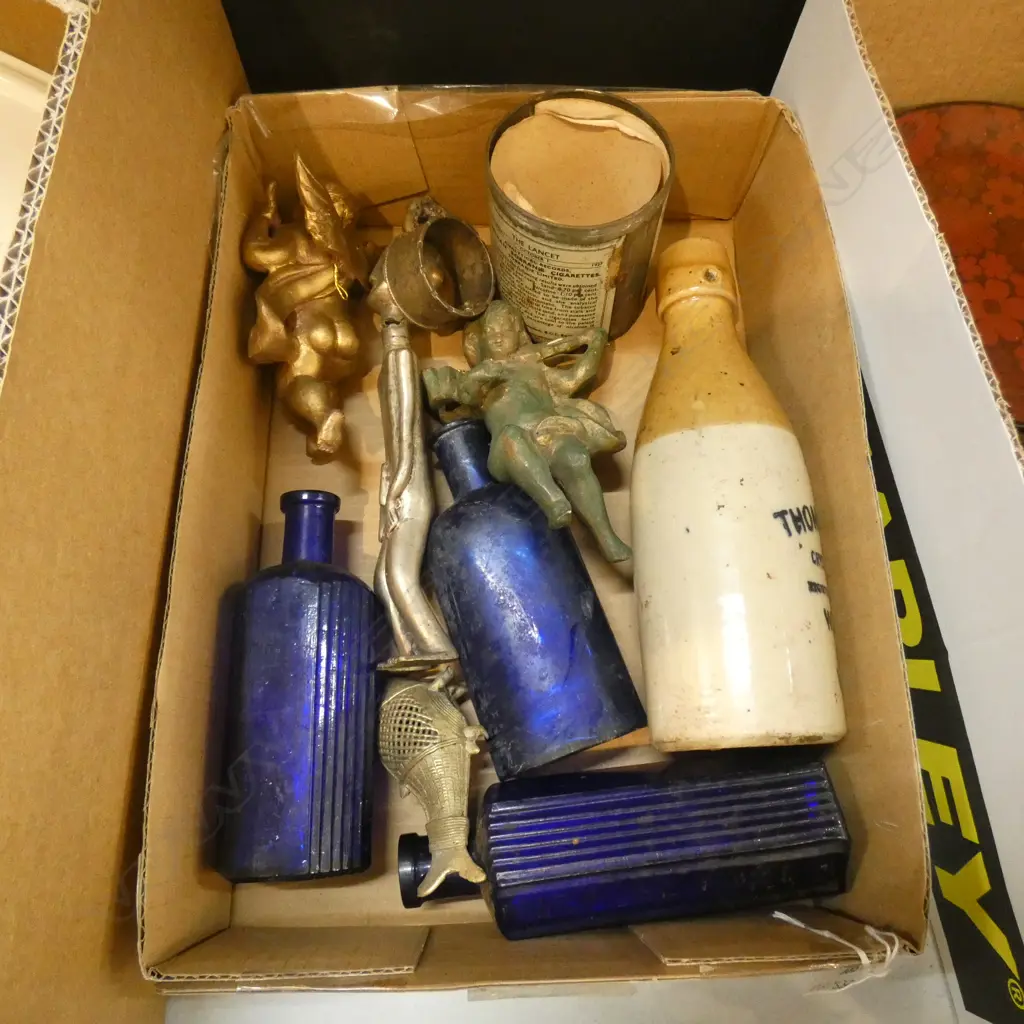 SM BOX COLLECTABLES; BOTTLES / GILT CHERUBS ETC. Image 1++