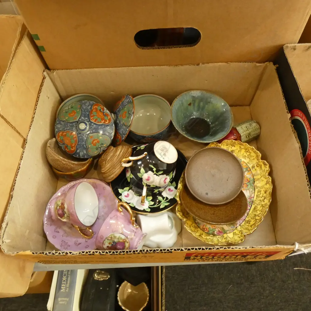 CHINA AND POTTERY SELECTION Image 1++