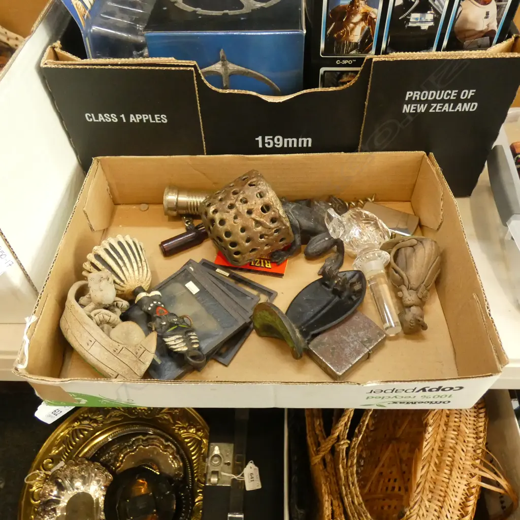 BOX OLD METAL SCULPTURES ETC... Image 1++