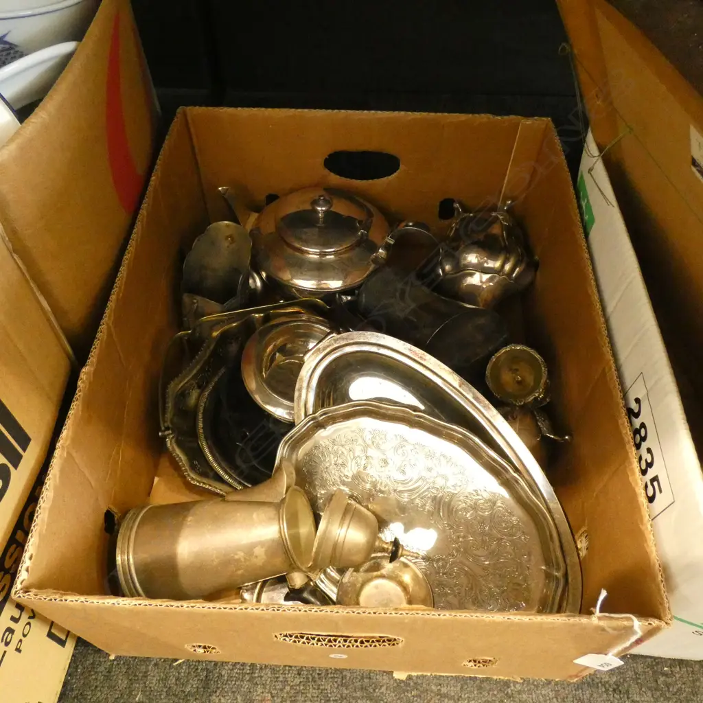 LG BOX OLD SILVER PLATE INCL TEAPOT ETC.. Image 1++