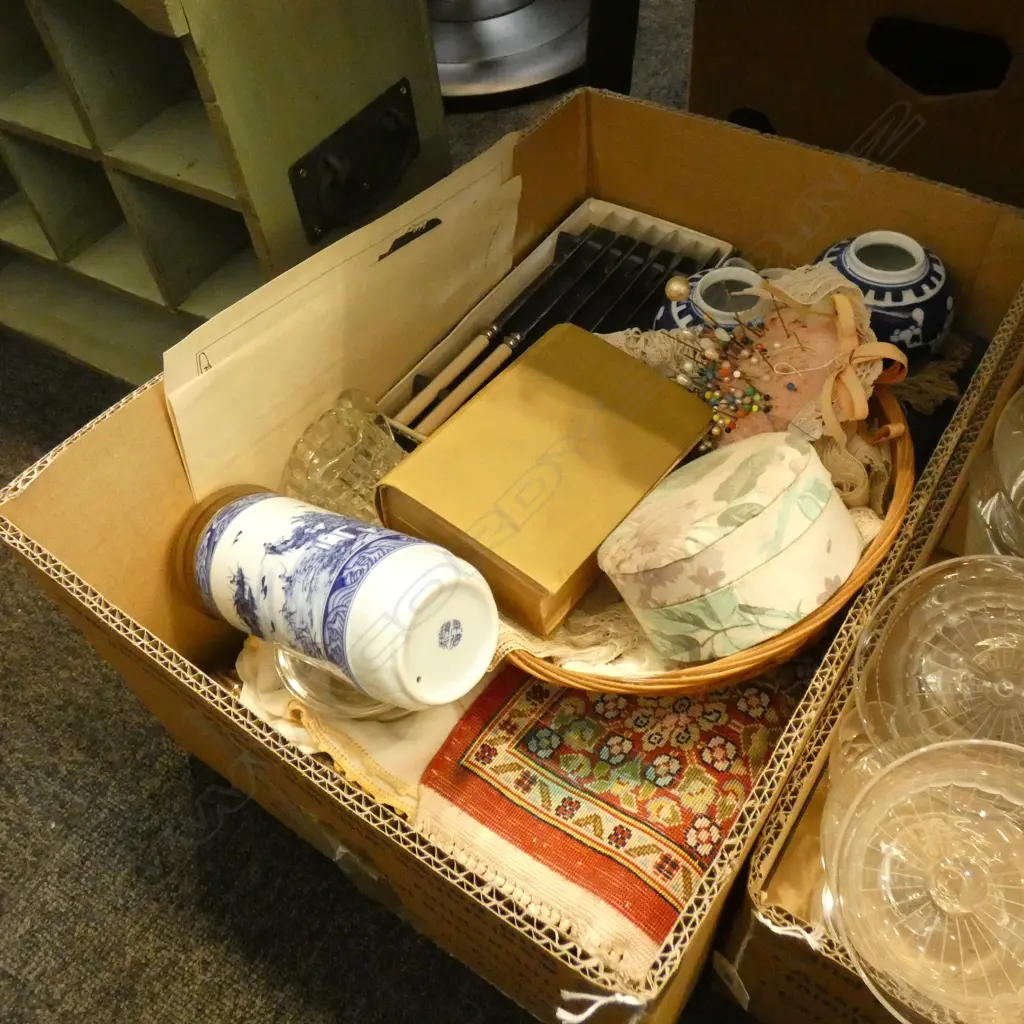 BOX LOT CASED SET 6 'BONE' HANDLED KNIVES, CUTLERY, ETC Image 1++