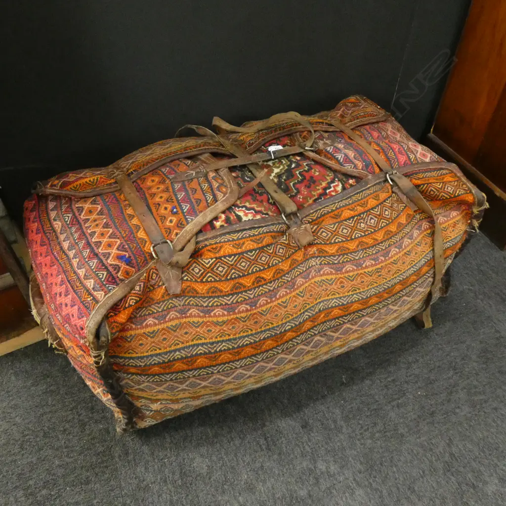 TRIBAL BEDDING BAG STUFFED AS OTTOMAN W.900mm Image 1++