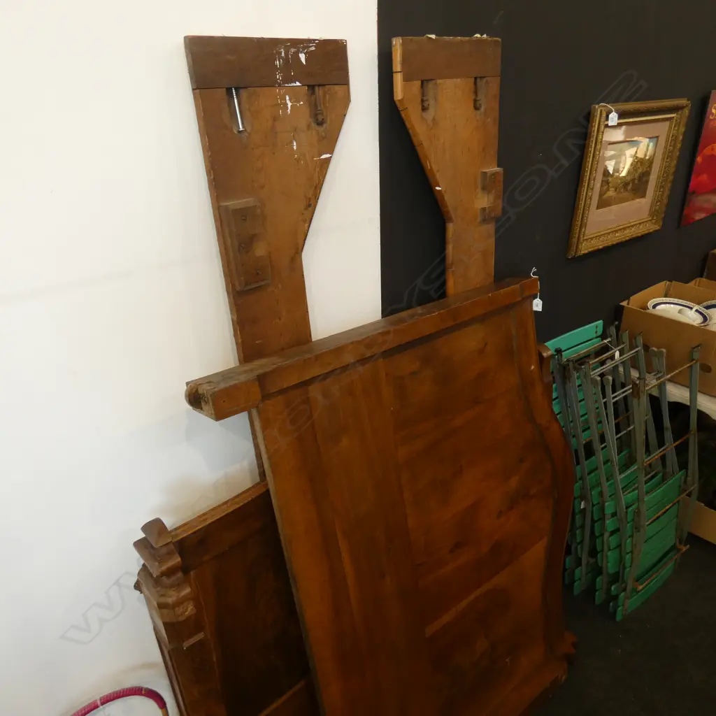PAIR FRENCH WALNUT BEDENDS AND SIDE RAILS Image 1++