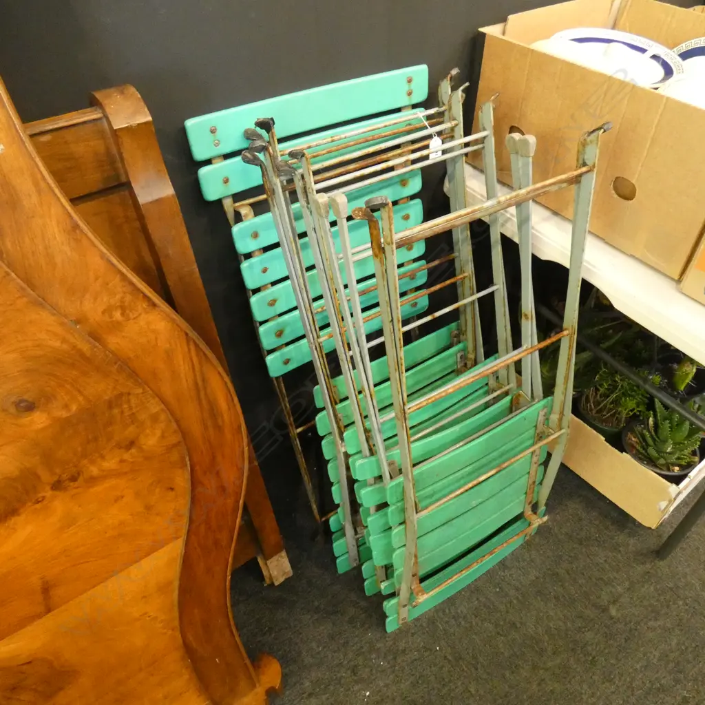6 METAL FOLDING CHAIRS SOME RUST Image 1++