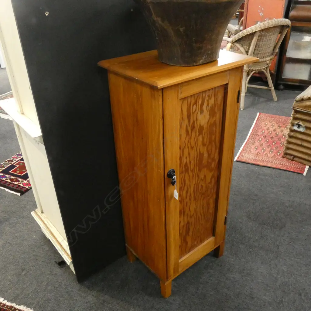UPRIGHT RIMU CABINET... Image 1++