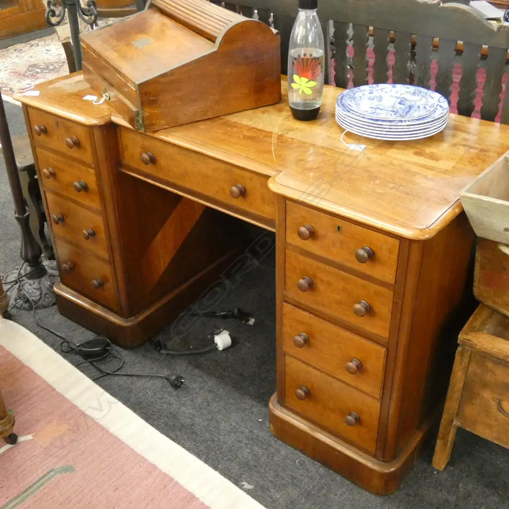 VICTORIAN PEDESTAL DESK... Image 1++