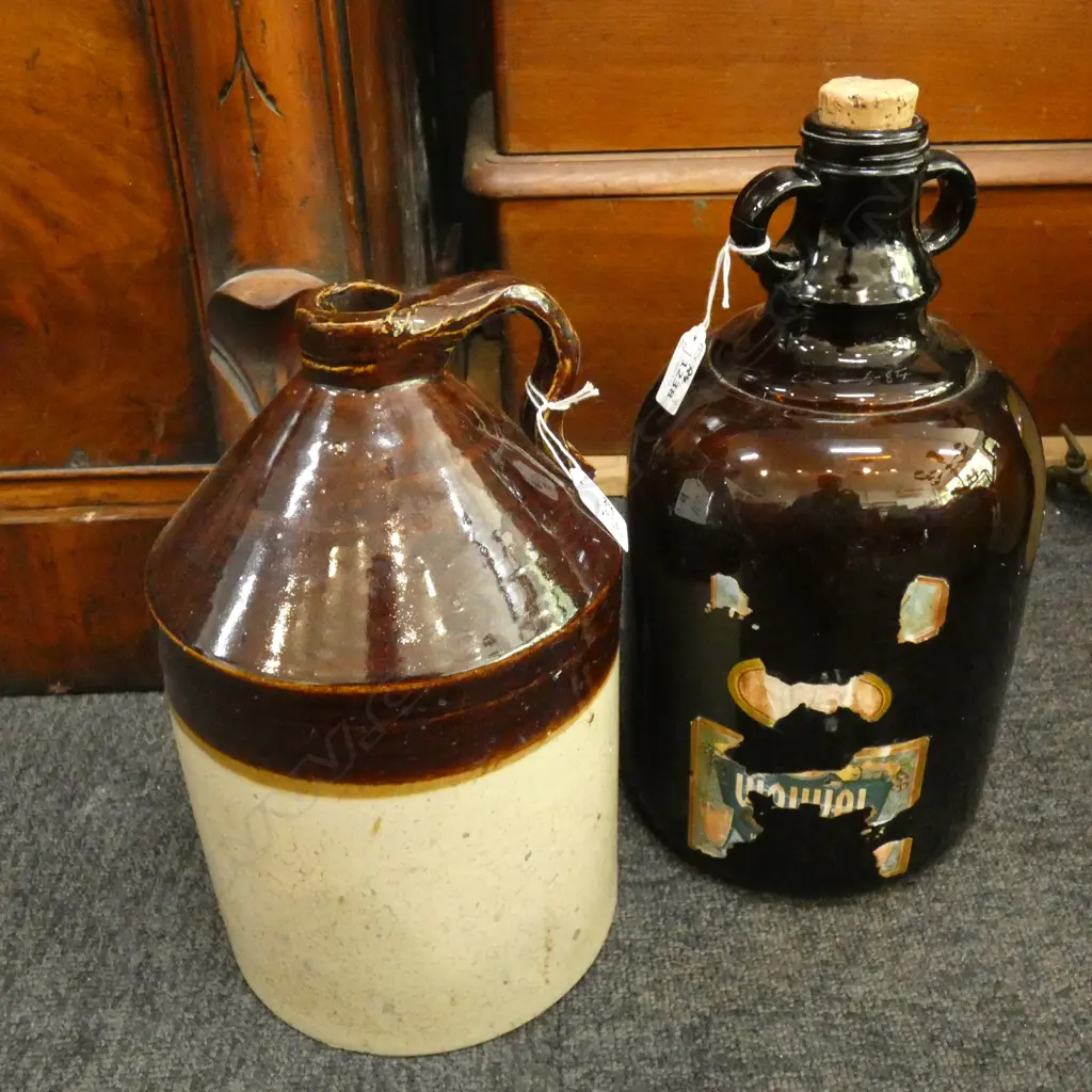 1 LG GLASS & 1 POTTERY CROCK LARGEST H. 360MM Image 1++