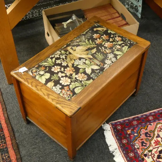 OAK STOOL TAPESTRY FABRIC PANEL TOP W.575mm