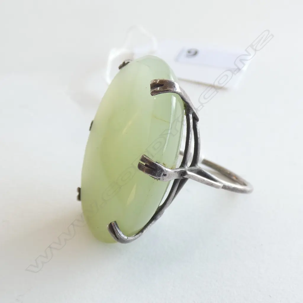 APPLE JADE COCKTAIL RING  Image 1++