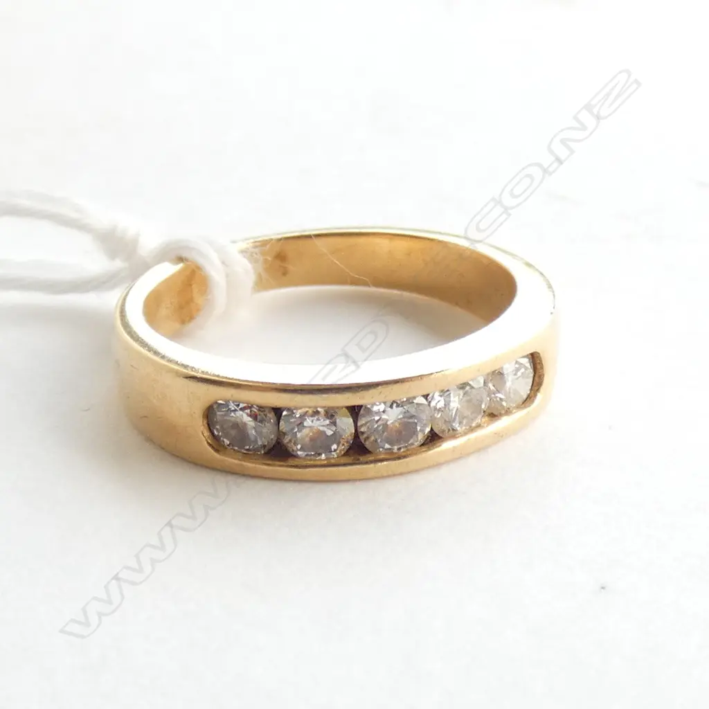(16171) 18CT 5 DIAMOND RING CHANNEL SET 0.50CT APPROX. Image 1++