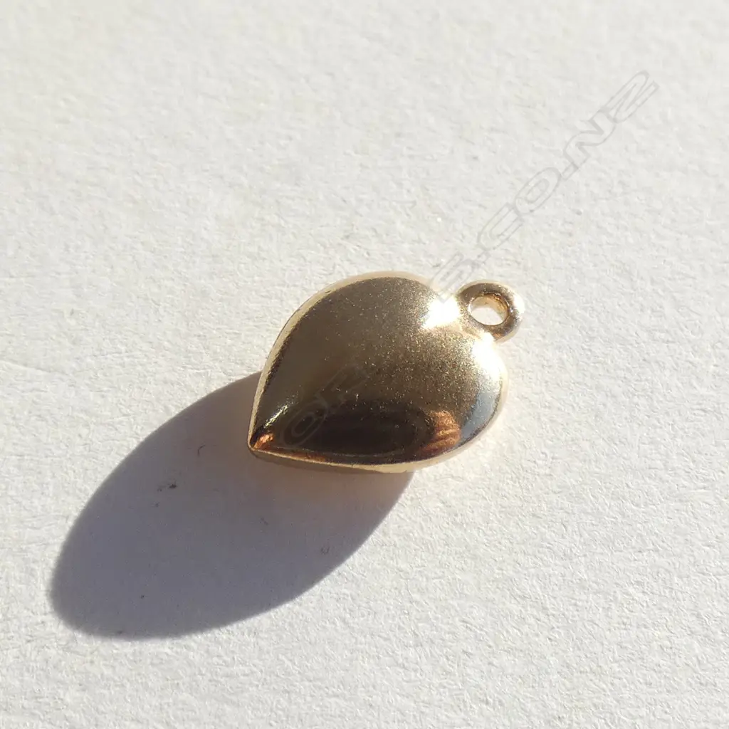 9CT GOLD HEART CHARM Image 1++