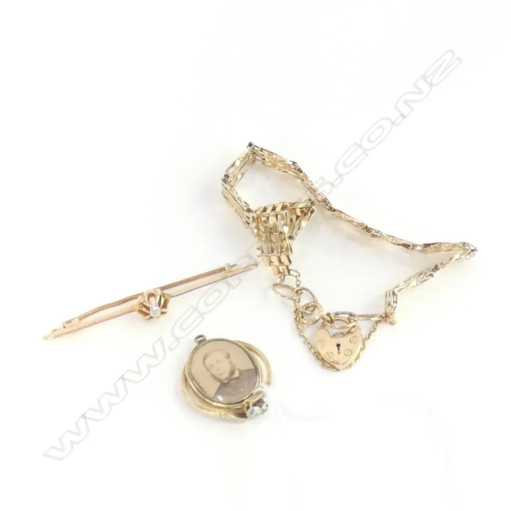 9CT GOLD BRACELET / RING / BROOCH & LOCKET PENDANT Image 1++