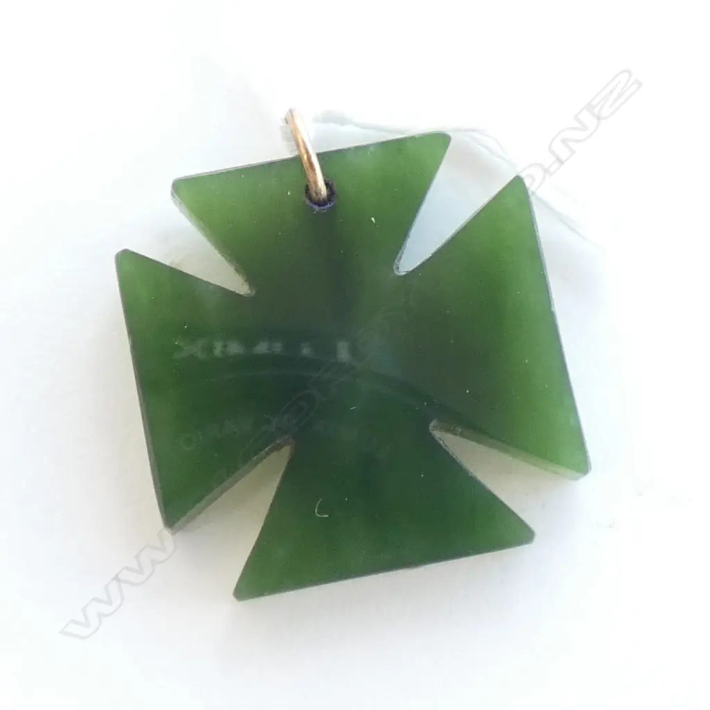 COLONIAL POUNAMU PENDANT (GOLD SUSPENSION RING) MALTESE CROSS FORM Image 1++