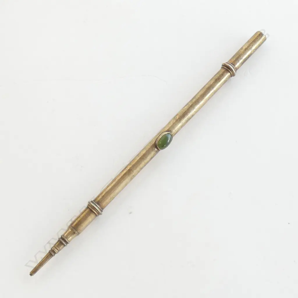 STERLING SILVER AND POUNAMU DIP PEN Image 1++