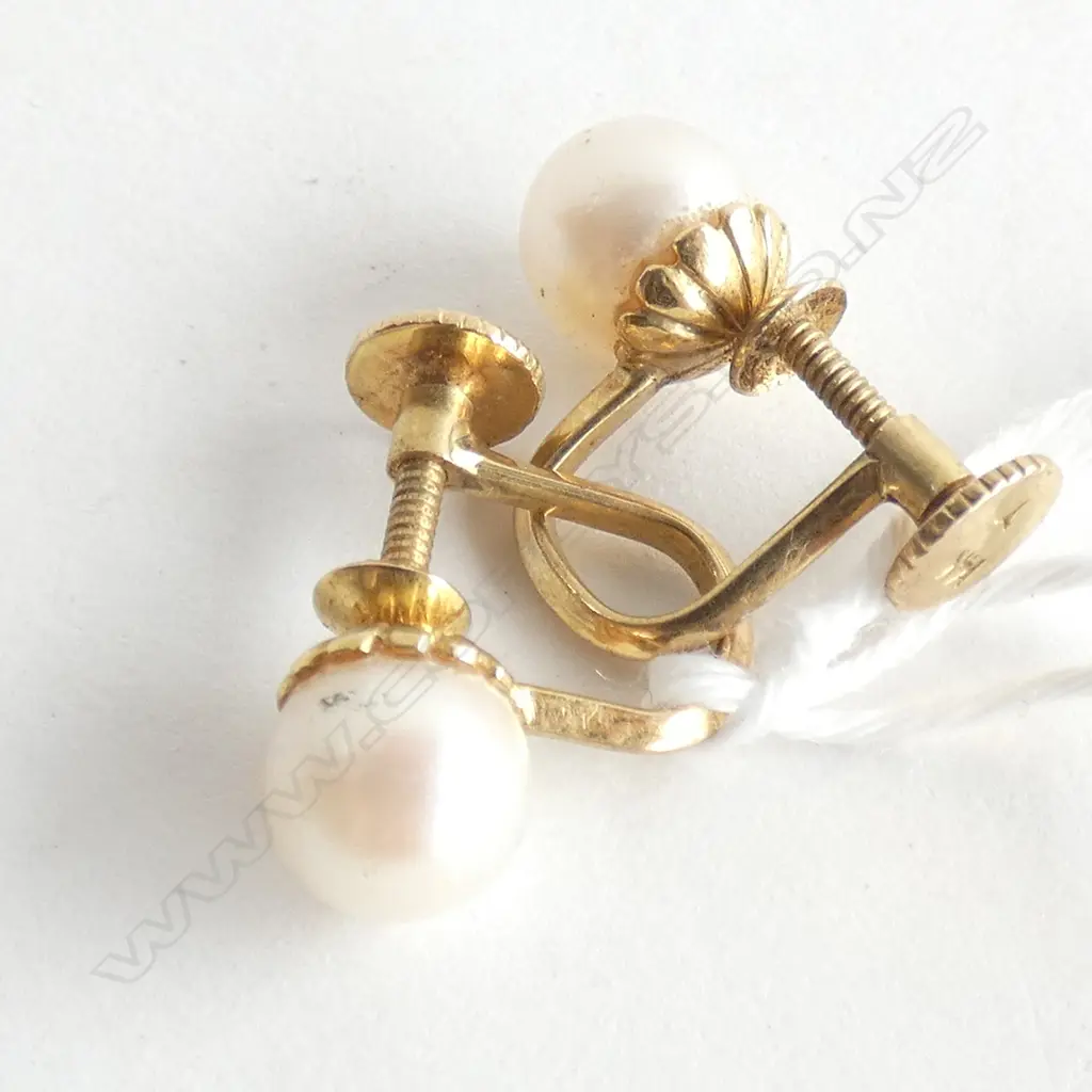 (19975) 14CT CULTURED PEARL EARRINGS SCREW FITTINGS Image 1++