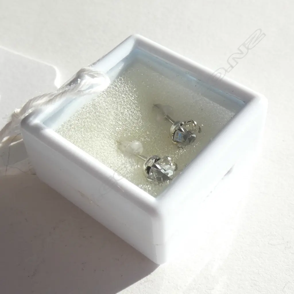 PR 4MM FAUX DIAMOND EARRINGS Image 1++