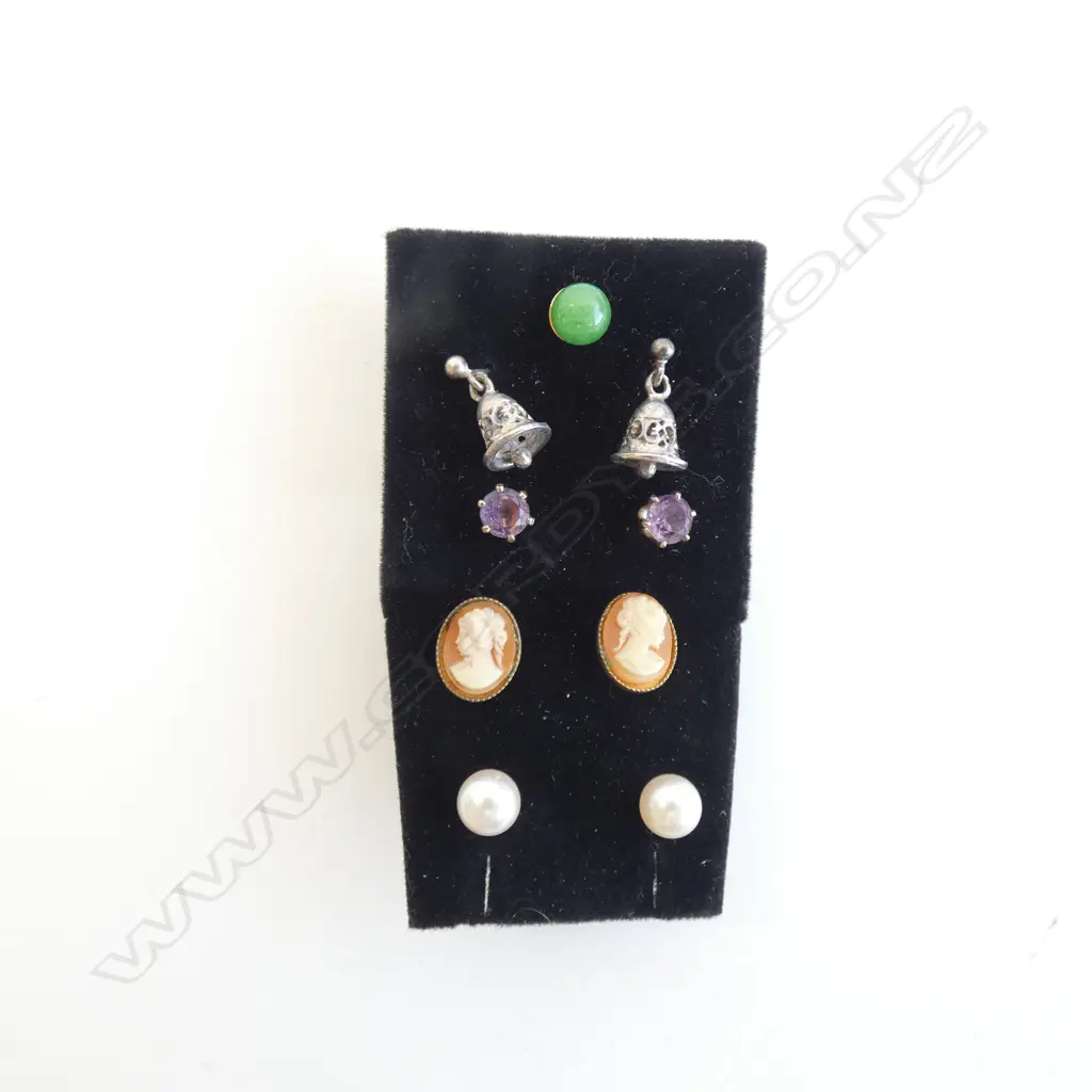 ASST. EARRINGS Image 1++