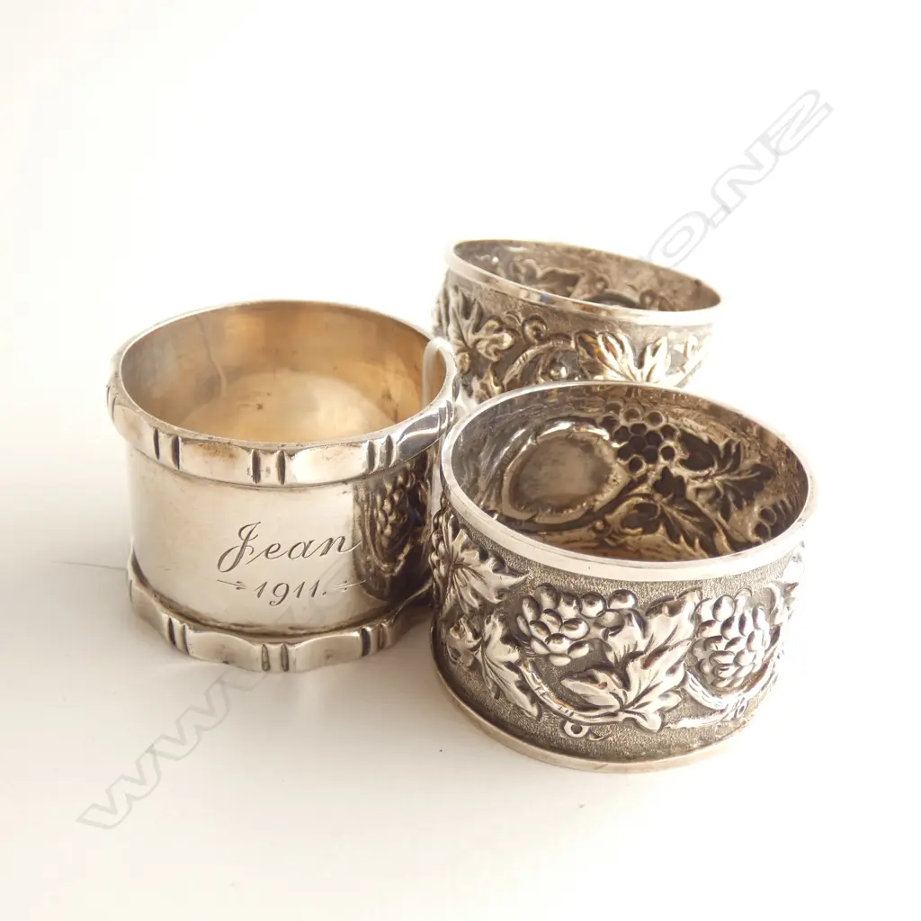 (16170) 3 OLD STG SILVER NAPKIN RINGS - 1 A PAIR  77GMS Image 1++