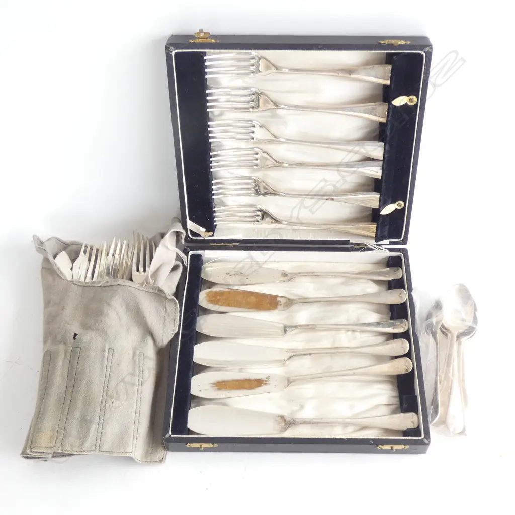 2 EPNS FISH KNIFE & FORK SETS (EACH 6 SETTING) + 6 TEASPOONS Image 1++