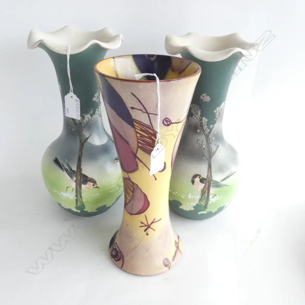 PR OLD GREEN VASES + ORIENTAL VASE H.280mm Image 1++
