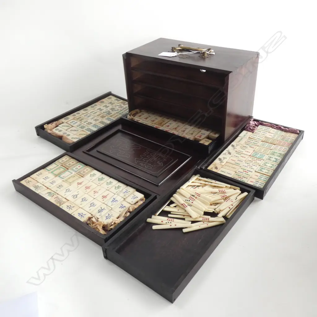 EARLY 20thC BONE & BAMBOO MAH JONG SET... Image 1++