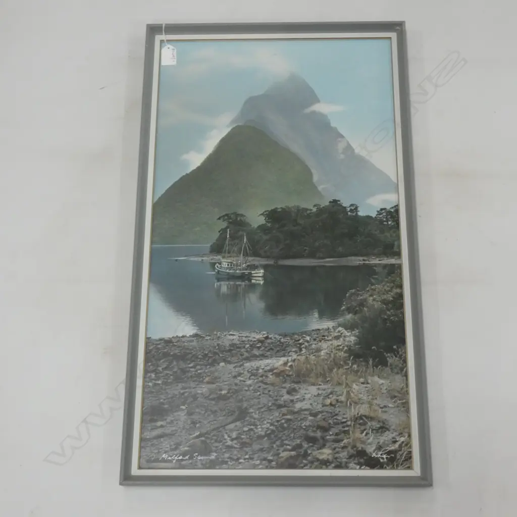 WHITES AVIATION MILFORD SOUND PRINT 670x370mm Image 1++