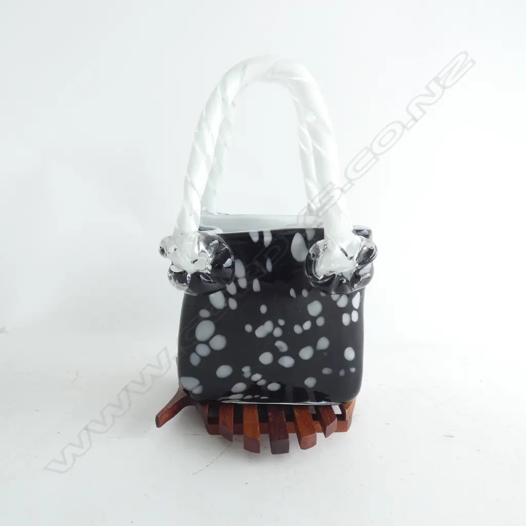 ART GLASS HANDBAG (SIGNED T.JAY) H. 170MM w FISH SHAPED WOODEN STAND Image 1++