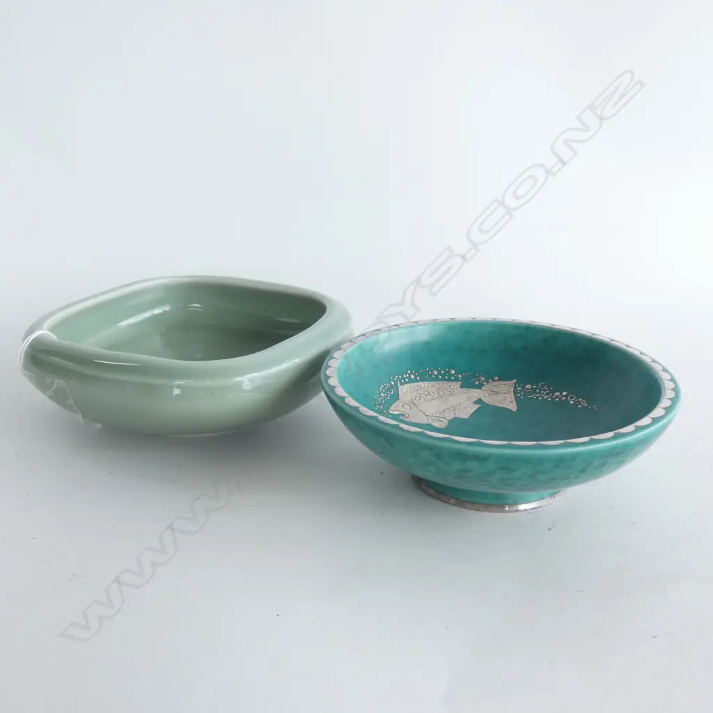 2 GREEN SCANDINAVIAN BOWLS; GUSTAVBERG ARGENTA w. SILVER FISH & R/COPENHAGEN SQUARE BOWL 155mm dia Image 1++