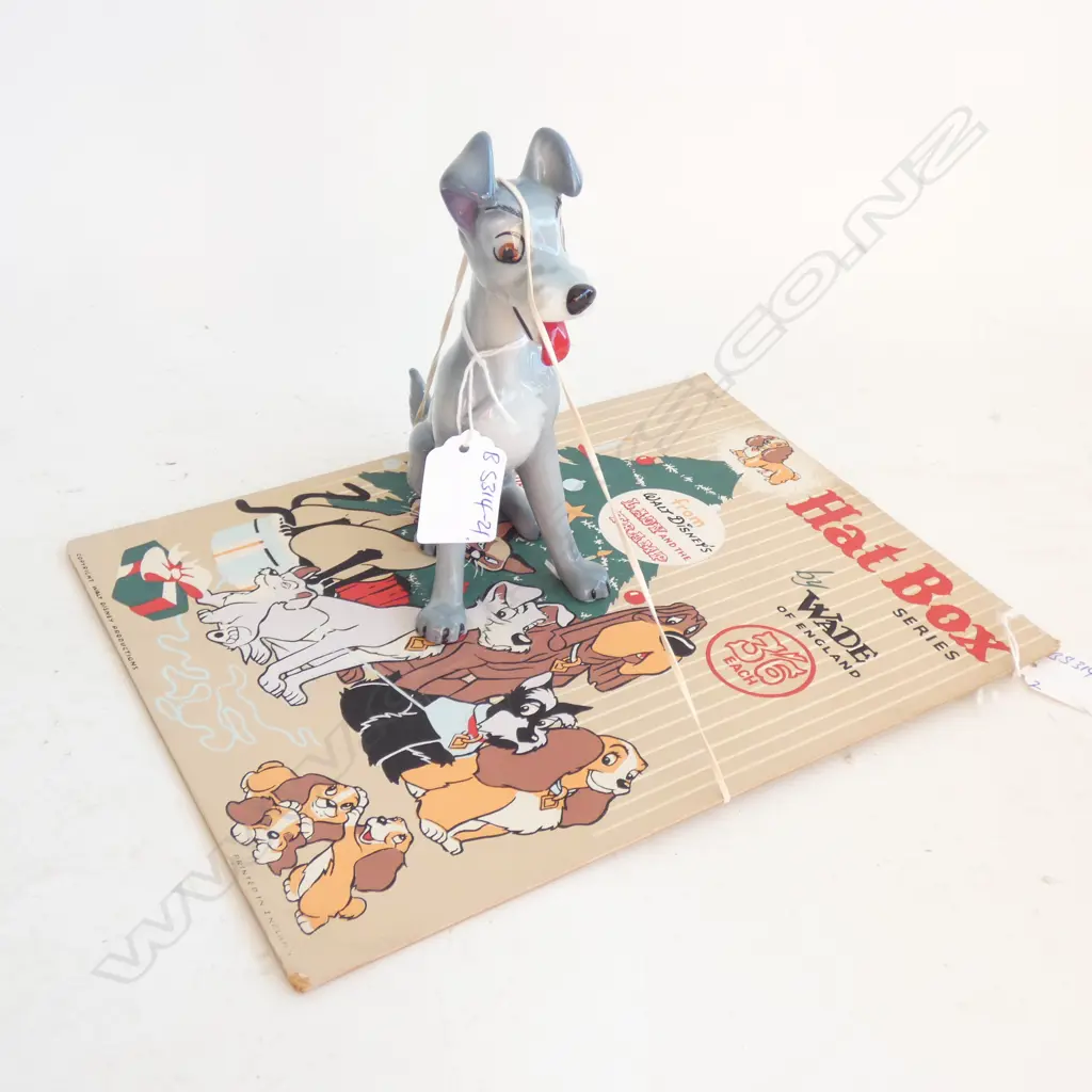 DISNEY WADE 'BLOW-UPS' TRAMP + ADVERTISING CARD 'HAT BOX' SERIES Image 1++