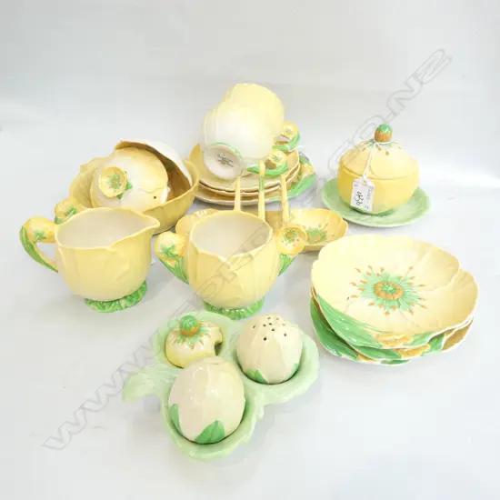 ASST CARLTON WARE BUTTERCUP; JUICER / TOAST RACK / CUPS & SAUCERS / JUG / BOWLS ETC..