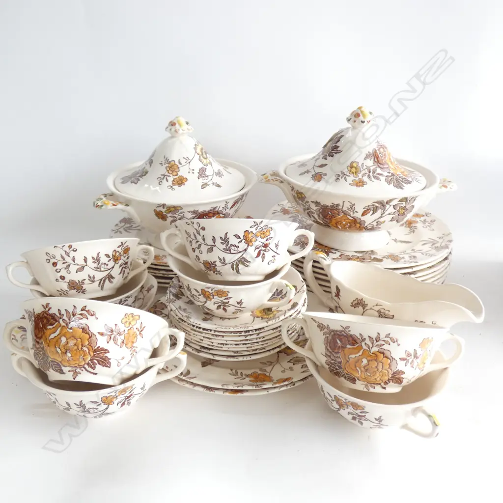 MASON IRONSTONE LARGE PART DINNER SERVICE CHANTILLY PAT Image 1++