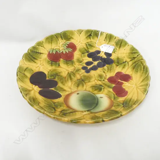 SARREGUEMINES FRENCH POTTERY LGE DISH Dia.305mm