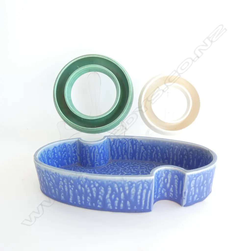 3 PCES CERAMICS; BLUE BOWL + 2 CIRCULAR 210mm dia Image 1++