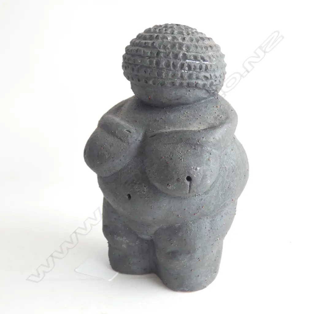 STUDIO CERAMIC VENUS OF WILLENDORF TYPE FIGURE H.135mm Image 1++