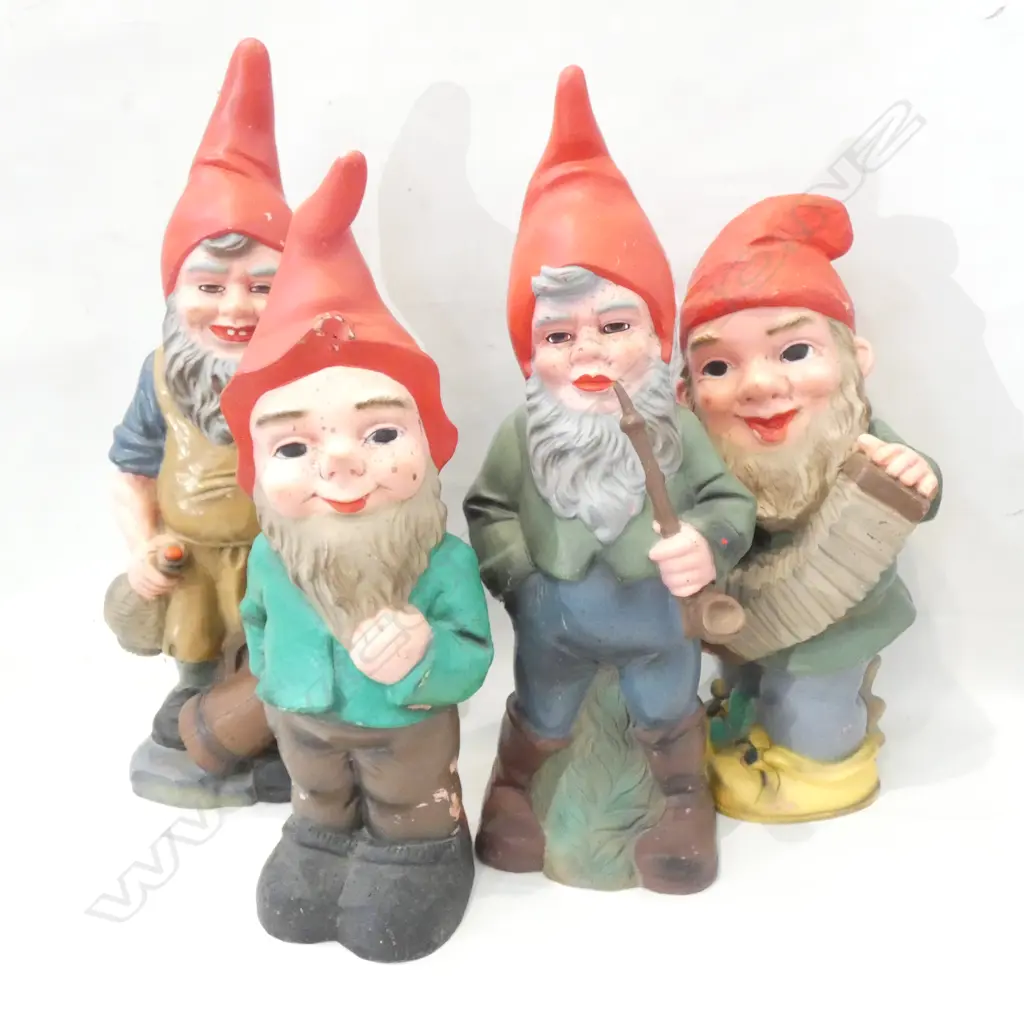 4 HEISSNER GERMAN GARDEN GNOMES H. 335MM Image 1++