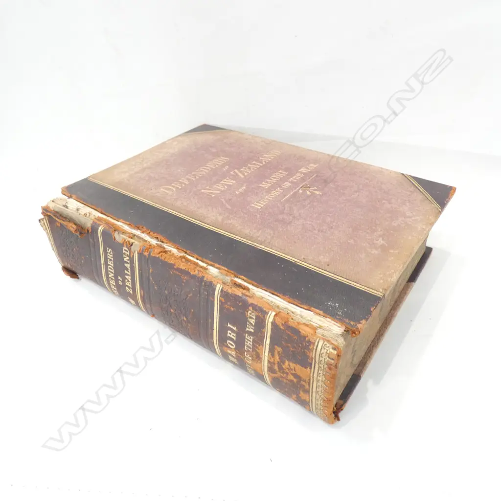 BOOK; DEFENDERS OF NEW ZEALAND AND MAORI HISTORY OF THE WAR... Image 1++