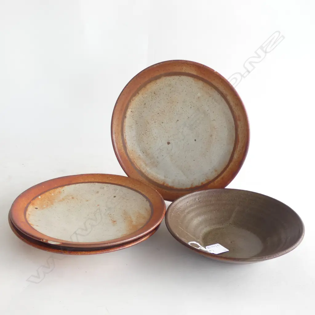3 SHINO GLAZE PLATES 255mm dia (2 w. CHIPS) + BOWL  Image 1++