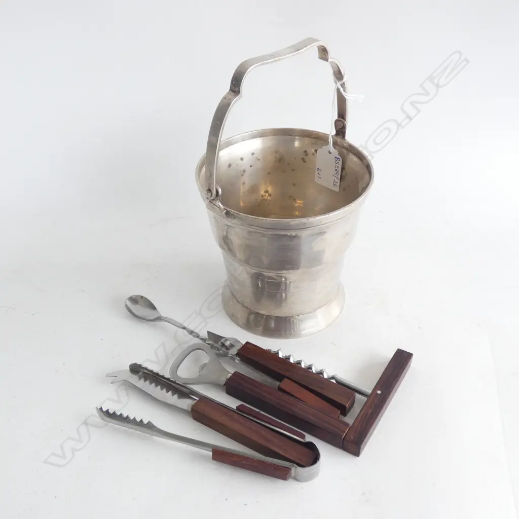 6 PCE VINTAGE BAR SET IN SILVER PLATE WINE BUCKET H.120mm  Image 1++